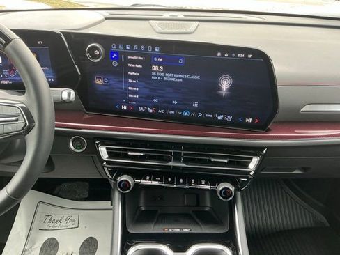 Used 2024 Chevrolet Traverse RS w/ LPO, Floor Liner Package image 28