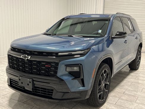 New 2026 Chevrolet Traverse RS image 1