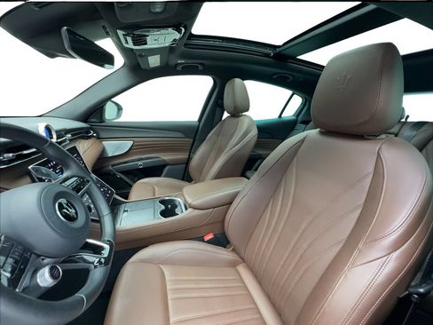 Used 2023 Maserati Grecale GT AWD/4WD image 19