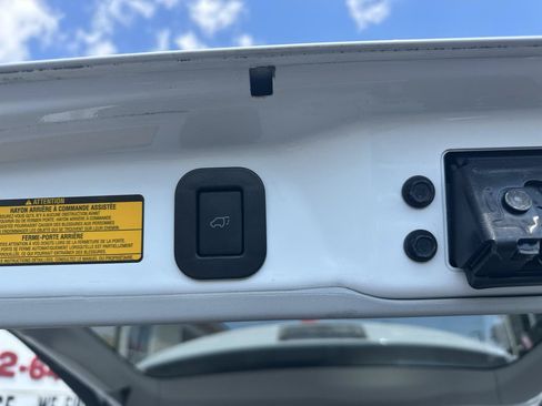 Used 2012 Toyota Sienna XLE FWD image 25