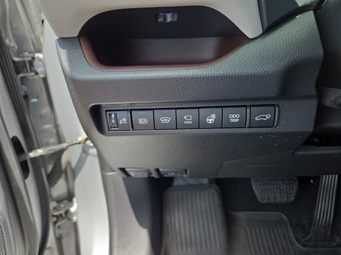 Used 2023 Toyota RAV4 Limited AWD/4WD image 29