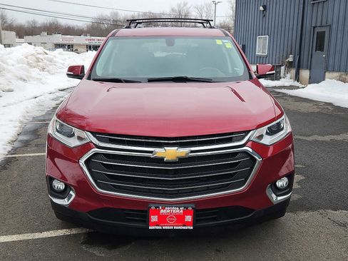 Used 2018 Chevrolet Traverse LT image 2