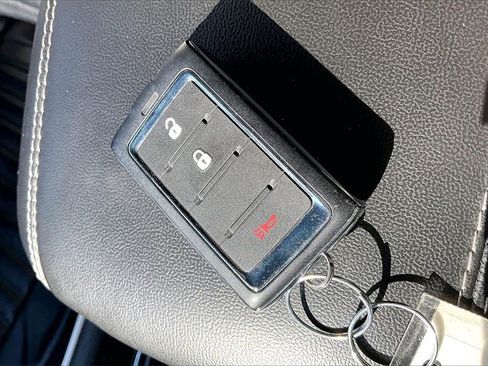 Certified 2024 Jeep Grand Cherokee L Laredo image 12