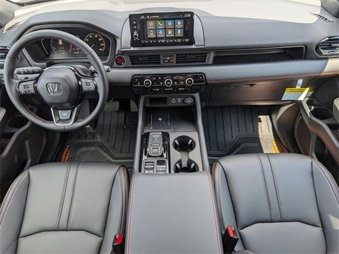 New 2025 Honda Pilot TrailSport image 5