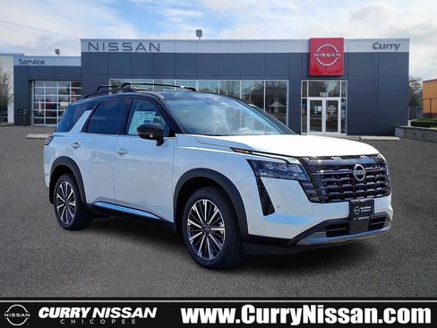 New 2026 Nissan Pathfinder Platinum AWD/4WD image 1