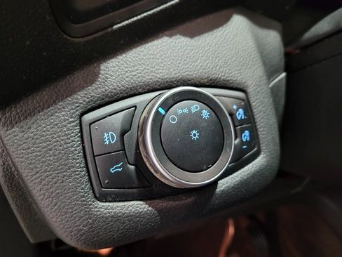 Used 2018 Ford Escape SE image 41