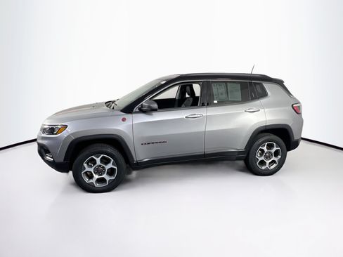Used 2022 Jeep Compass Trailhawk AWD/4WD image 8