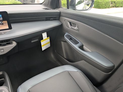 New 2026 Nissan Leaf SV+ FWD image 18