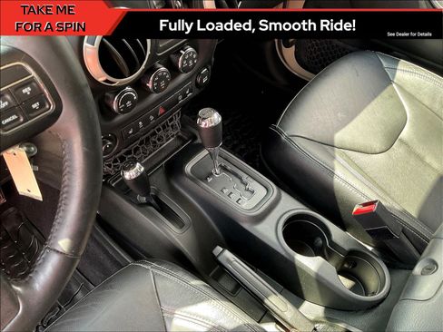 Used 2017 Jeep Wrangler Unlimited Rubicon w/ Dual Top Group AWD/4WD image 16