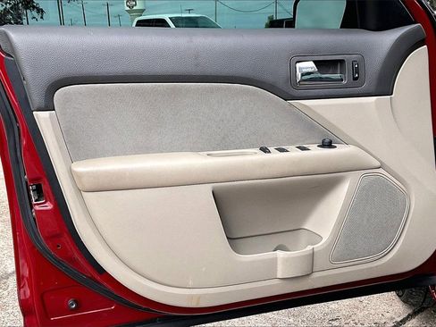 Used 2010 Ford Fusion S image 16