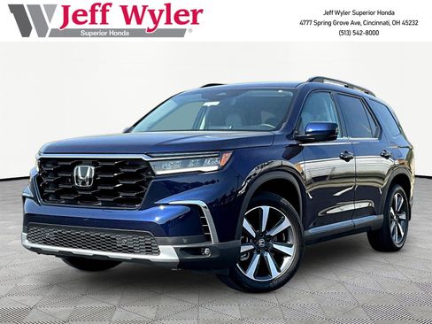 Used 2024 Honda Pilot Touring image 1