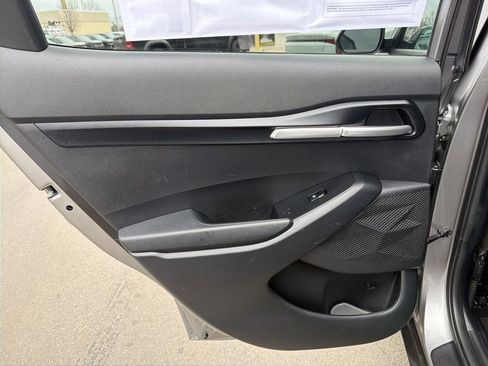 Certified 2022 Kia Seltos LX image 18