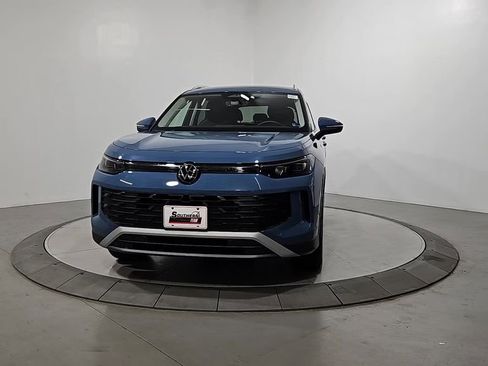 New 2026 Volkswagen Tiguan SE AWD/4WD image 8