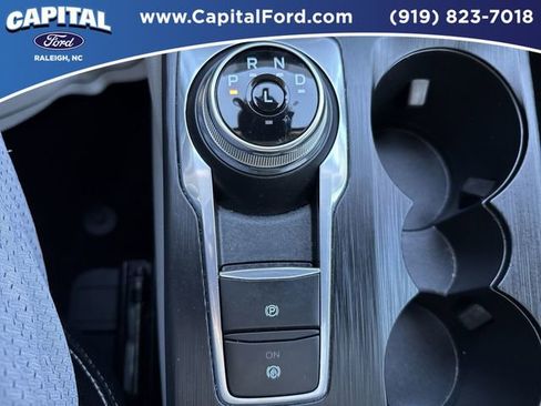 Certified 2025 Ford Escape Platinum w/ Premium Technology Package image 30