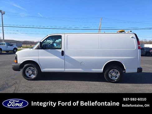 Used 2016 Chevrolet Express 2500 image 1