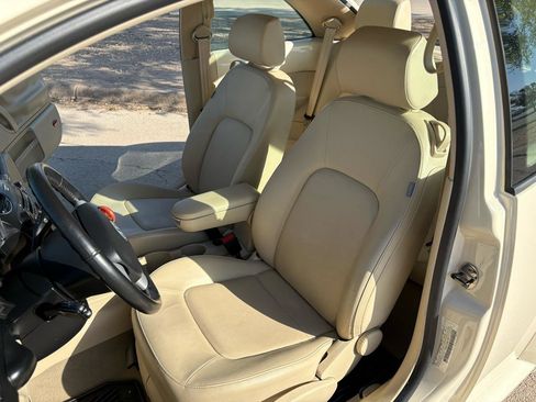 Used 2009 Volkswagen Beetle 2dr COUPE image 30