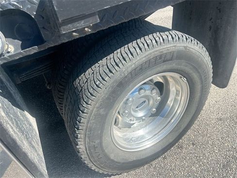 Used 2023 Ford F350 XL w/ XL Chrome Package image 18
