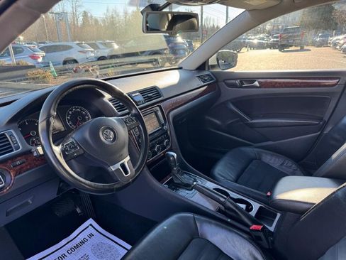 Used 2013 Volkswagen Passat TDI SEL Premium image 9