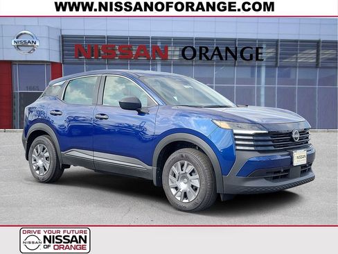 New 2025 Nissan Kicks S image 1