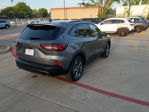 Used 2025 Ford Escape ST-Line image 9