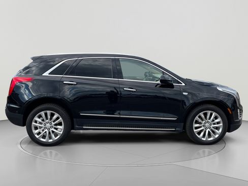 Used 2017 Cadillac XT5 Platinum w/ Driver Assist Package AWD/4WD image 6