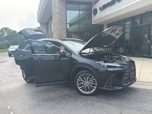Used 2024 Lexus NX 350 AWD w/ Vision Package image 9