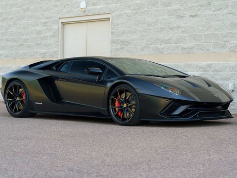 Used 2017 Lamborghini Aventador S AWD/4WD image 5