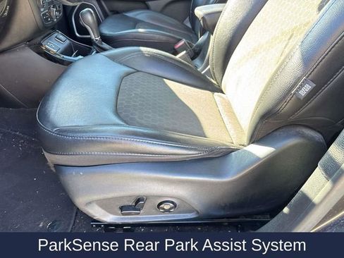 Used 2020 Jeep Compass Latitude image 23