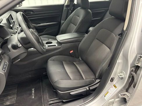 Used 2024 Nissan Altima 2.5 S image 10
