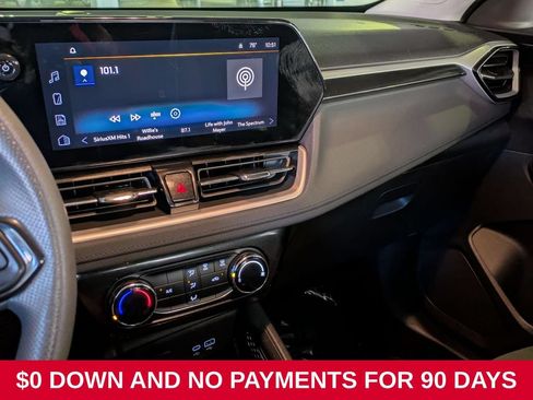Used 2025 Chevrolet TrailBlazer LT AWD/4WD image 14