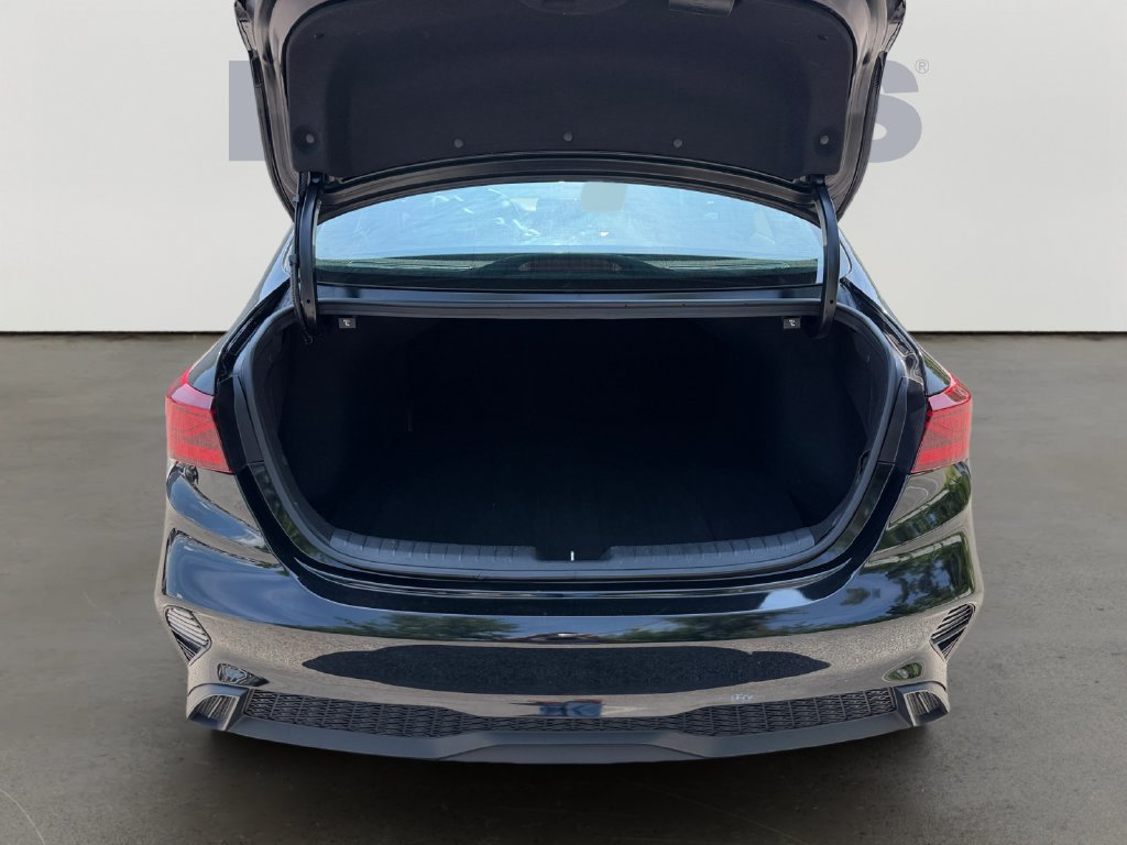 Used 2023 Kia Forte LXS FWD image 14