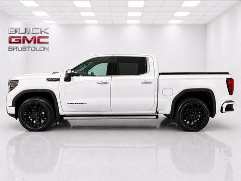 Used 2023 GMC Sierra 1500 Denali w/ Denali Reserve Package AWD/4WD image 4