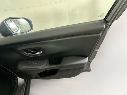 Used 2025 Honda HR-V LX image 30