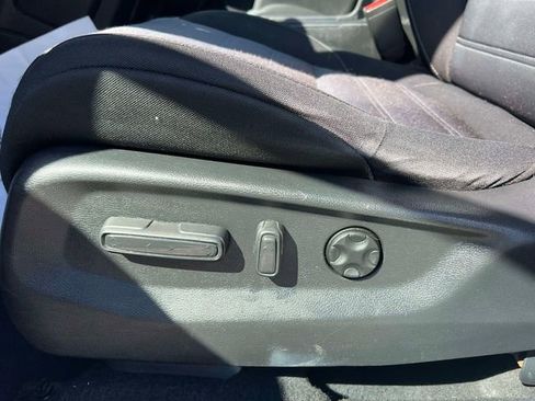 Used 2018 Honda CR-V EX image 21