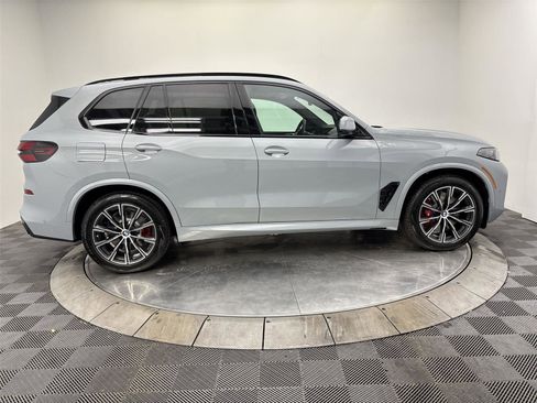 New 2026 BMW X5 xDrive50e AWD/4WD image 17