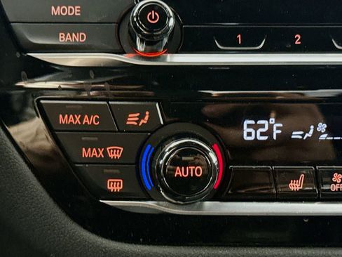 Certified 2023 BMW M550i xDrive w/ Executive Package image 21