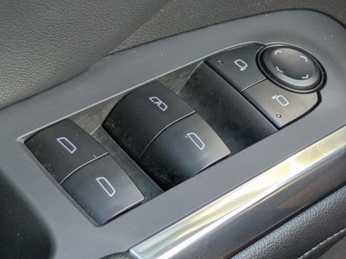 Used 2025 Chevrolet Traverse LT image 20