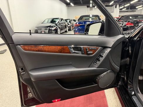 Used 2011 Mercedes-Benz C 300 4MATIC Sedan image 20