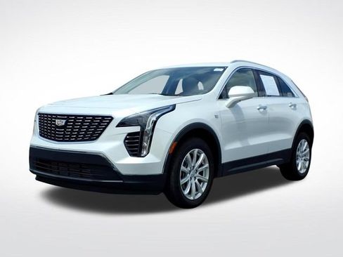 Certified 2023 Cadillac XT4 Luxury w/ Cold Weather Package FWD image 1