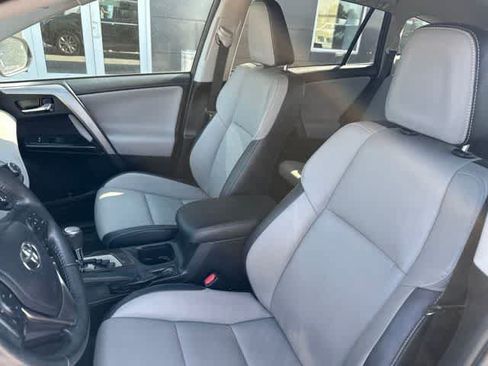 Used 2017 Toyota RAV4 Limited AWD/4WD image 5