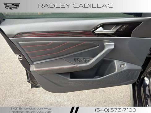 Used 2024 Volkswagen Jetta GLI Autobahn FWD image 4