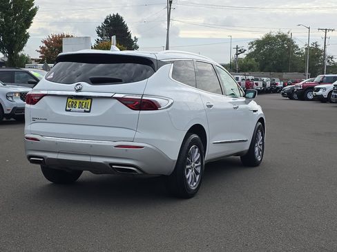 Used 2024 Buick Enclave Premium image 5