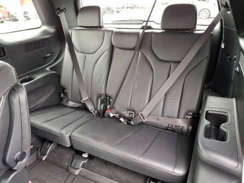 Used 2023 Hyundai Palisade SEL image 11