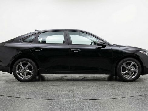 Used 2025 Kia K4 FWD image 11