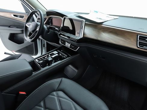 New 2026 Volkswagen Atlas SE image 72