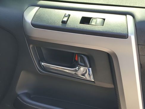 Used 2018 Toyota 4Runner SR5 image 47