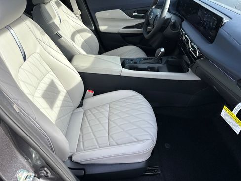 New 2026 Nissan Sentra SL w/ Floor Mat Package FWD image 13