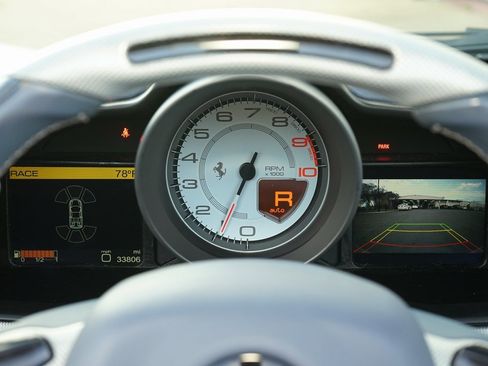 Used 2015 Ferrari 458 Spider image 16