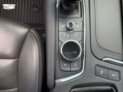 Used 2023 Cadillac XT6 Premium Luxury image 35