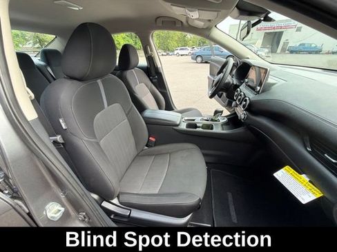 Used 2024 Nissan Sentra SV FWD image 23